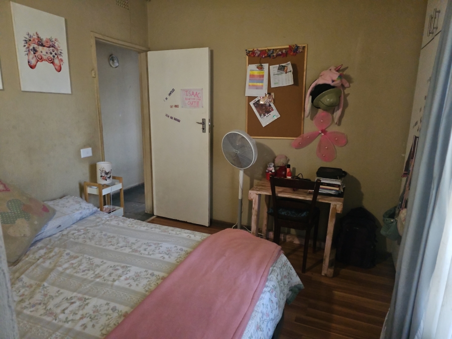 4 Bedroom Property for Sale in Brackendowns Gauteng
