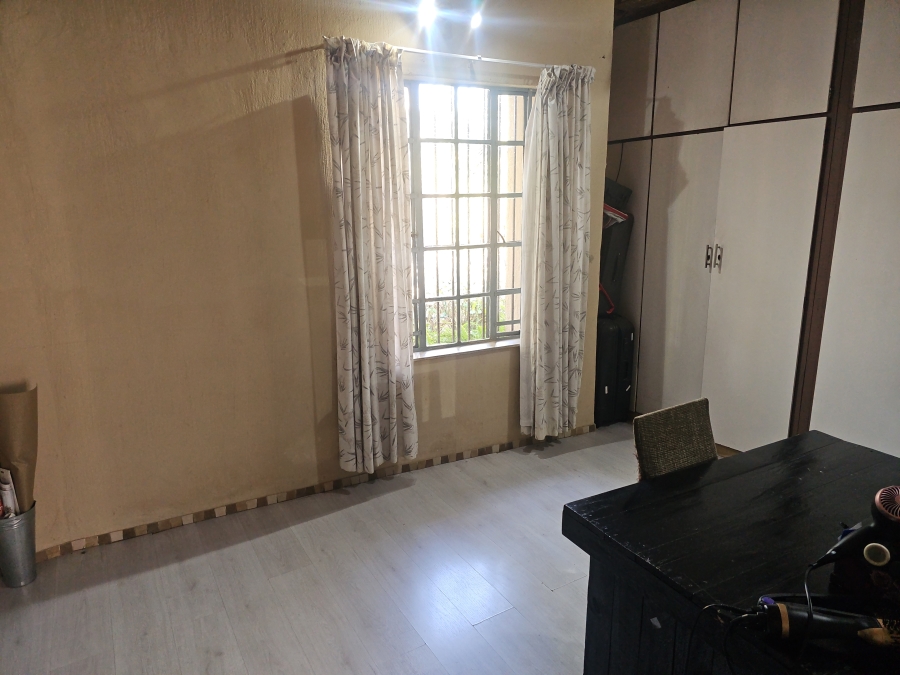 4 Bedroom Property for Sale in Brackendowns Gauteng