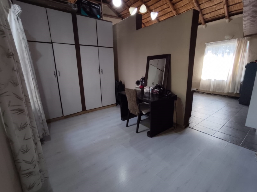4 Bedroom Property for Sale in Brackendowns Gauteng