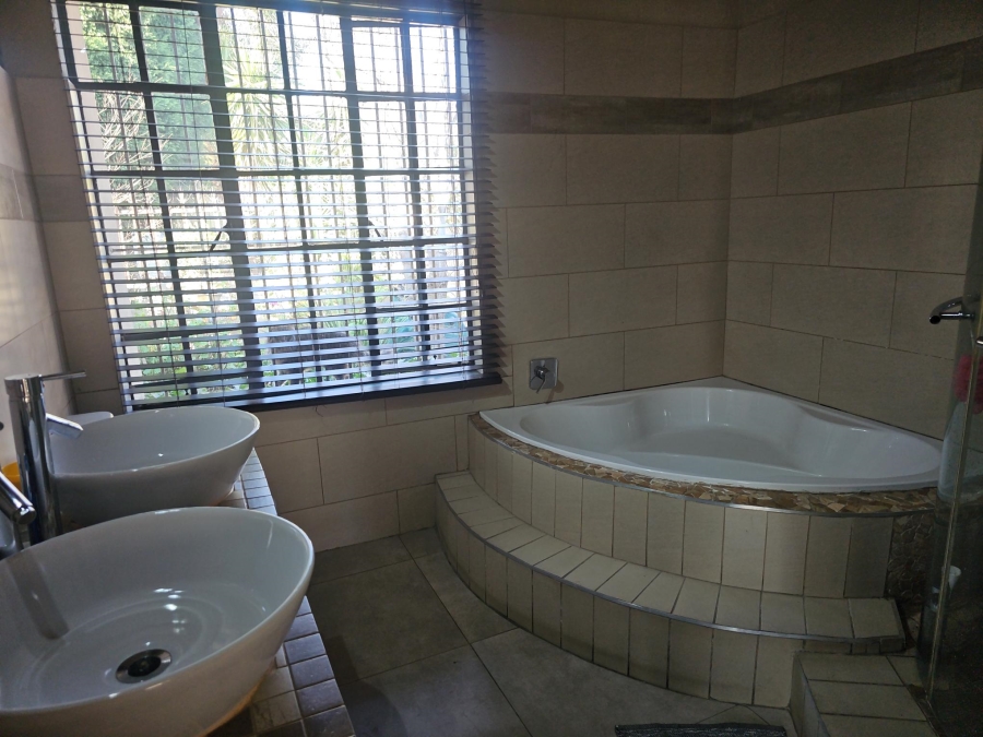 4 Bedroom Property for Sale in Brackendowns Gauteng
