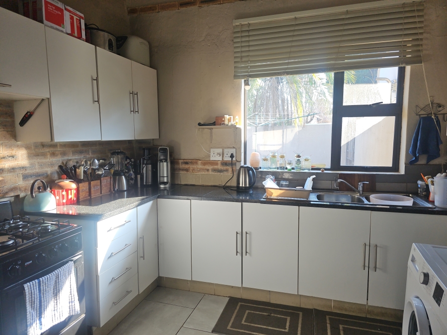 4 Bedroom Property for Sale in Brackendowns Gauteng