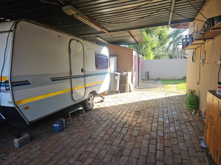 4 Bedroom Property for Sale in Brackendowns Gauteng