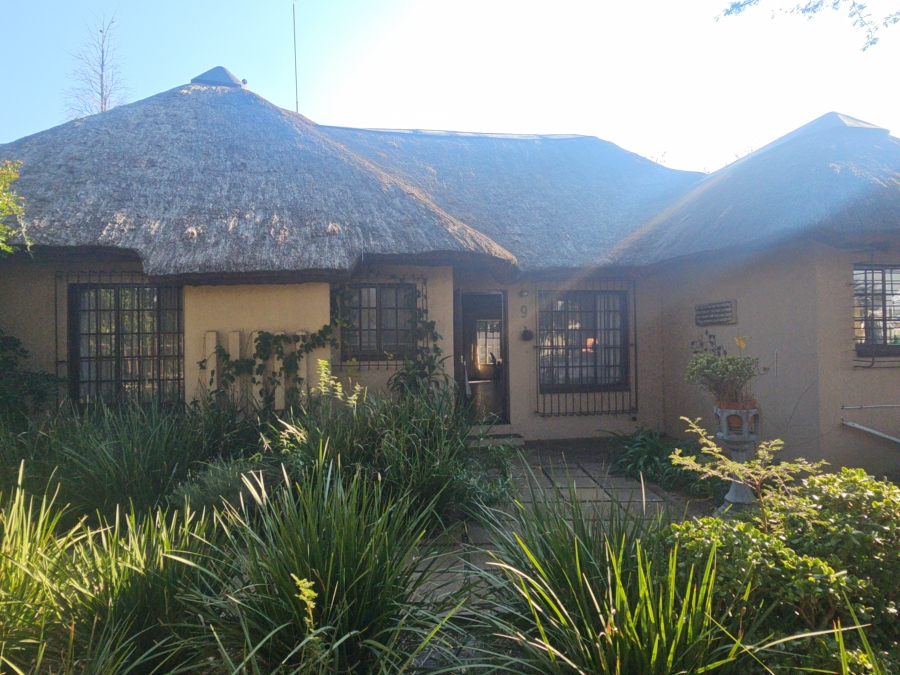 4 Bedroom Property for Sale in Brackendowns Gauteng