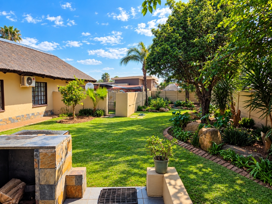 4 Bedroom Property for Sale in Brackendowns Gauteng