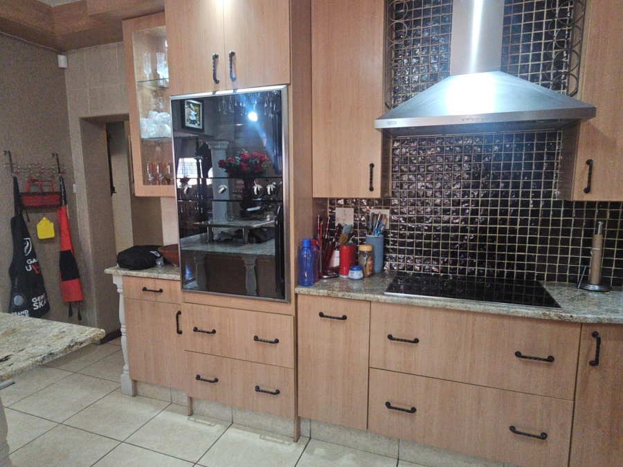 4 Bedroom Property for Sale in Brackenhurst Gauteng
