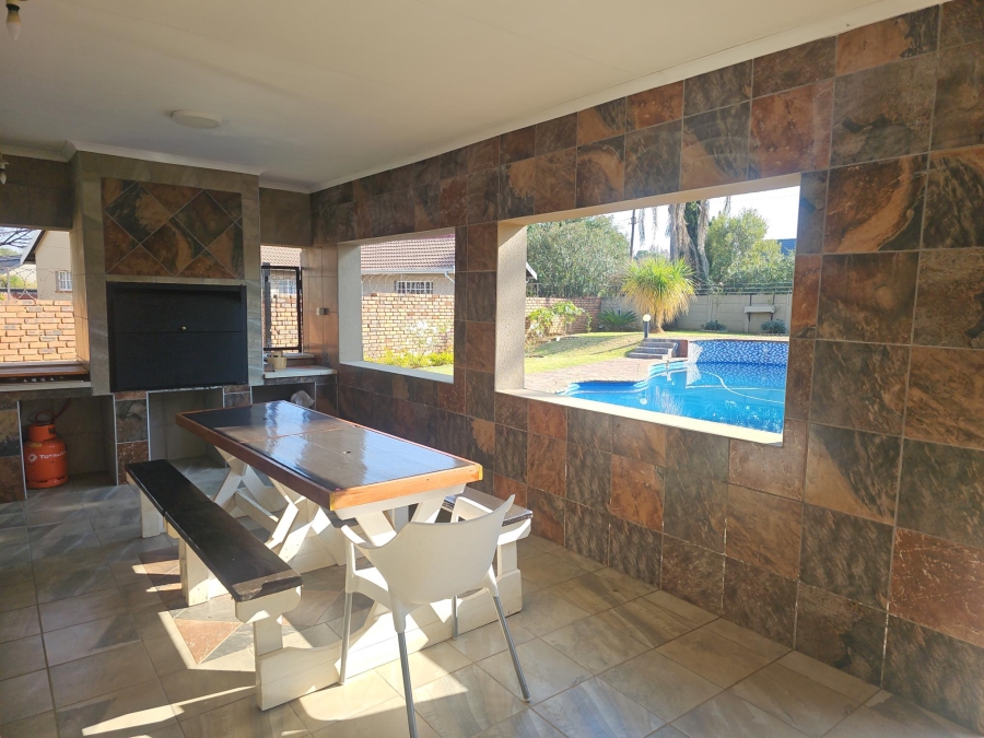 4 Bedroom Property for Sale in Brackenhurst Gauteng