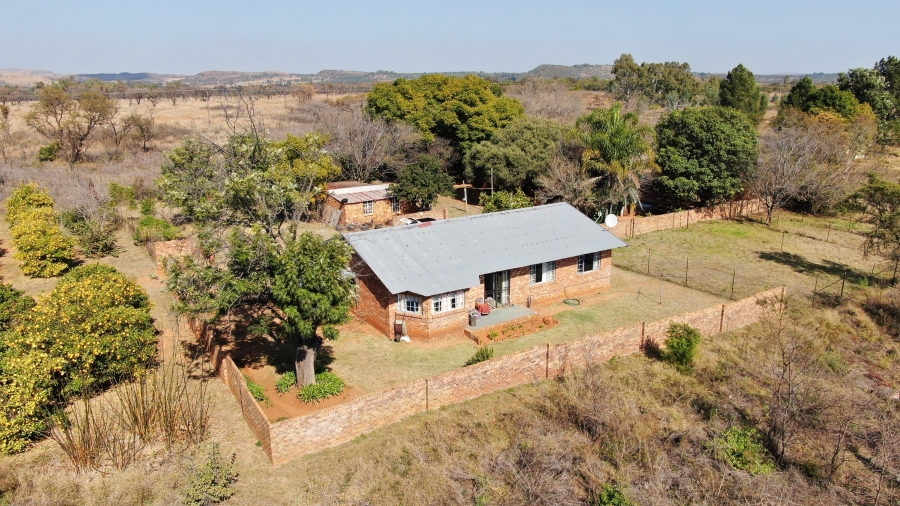 4 Bedroom Property for Sale in Kameelfontein Gauteng