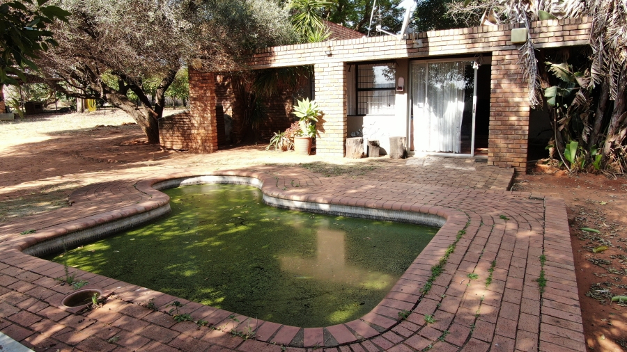 4 Bedroom Property for Sale in Kameelfontein Gauteng