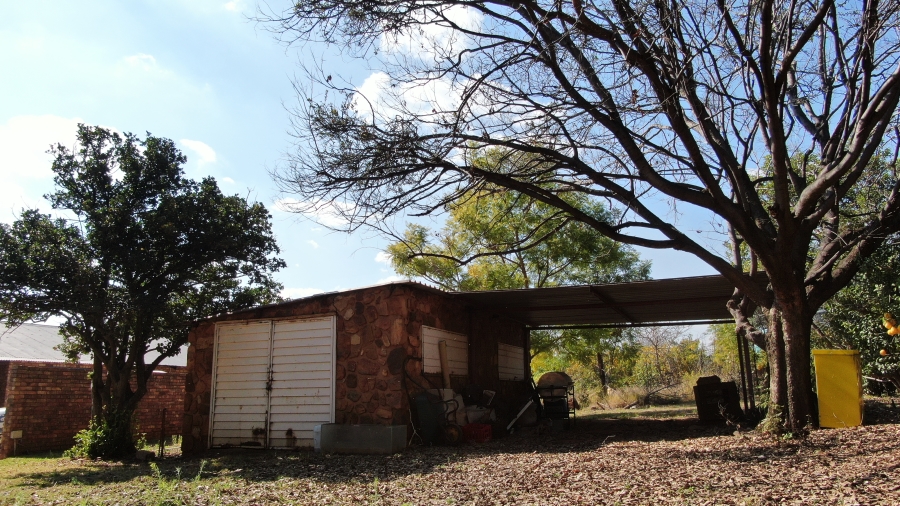 4 Bedroom Property for Sale in Kameelfontein Gauteng