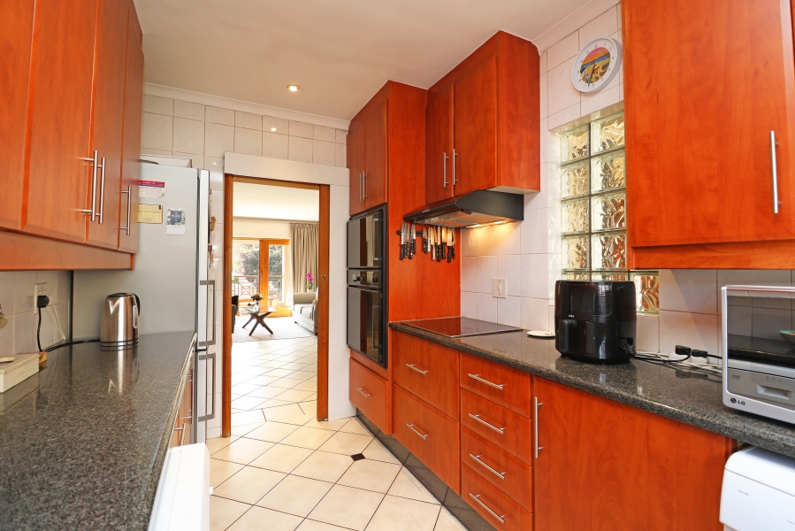 3 Bedroom Property for Sale in Waverley Gauteng