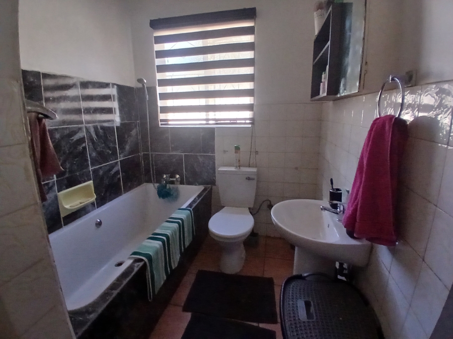 3 Bedroom Property for Sale in Leondale Gauteng