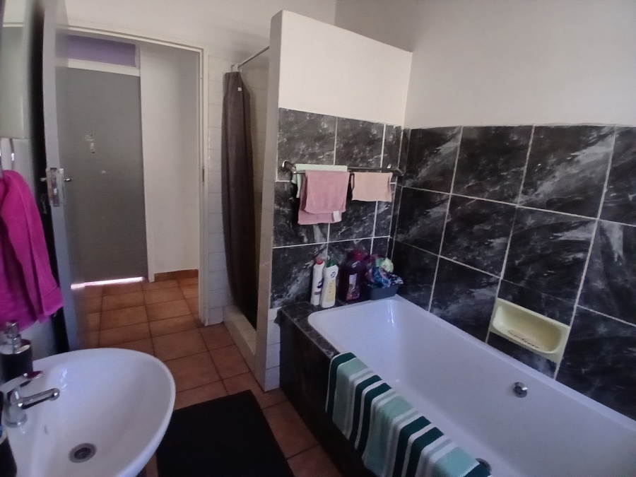 3 Bedroom Property for Sale in Leondale Gauteng