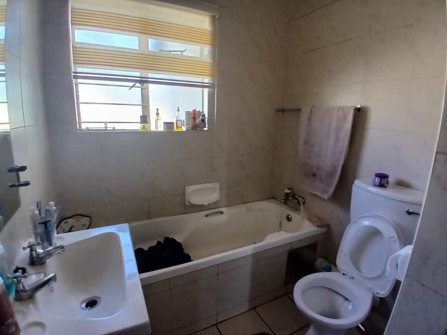 2 Bedroom Property for Sale in Denlee Gauteng