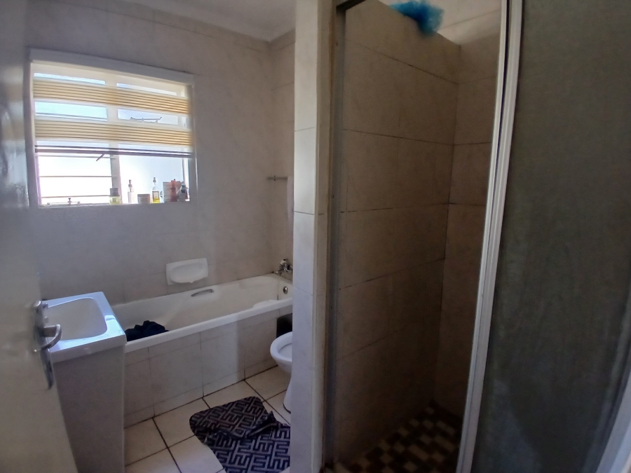 2 Bedroom Property for Sale in Denlee Gauteng