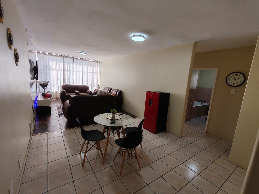 2 Bedroom Property for Sale in Gezina Gauteng