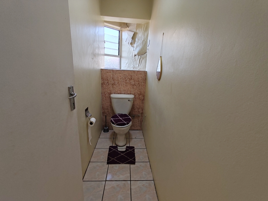 2 Bedroom Property for Sale in Gezina Gauteng