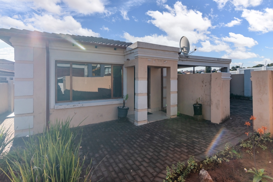 3 Bedroom Property for Sale in Munsieville South Gauteng