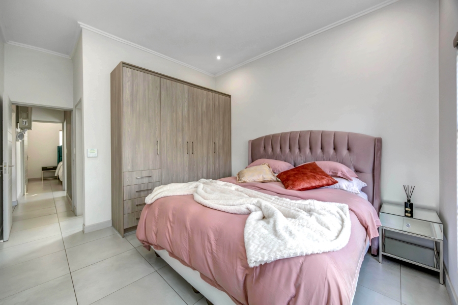 2 Bedroom Property for Sale in Broadacres Gauteng