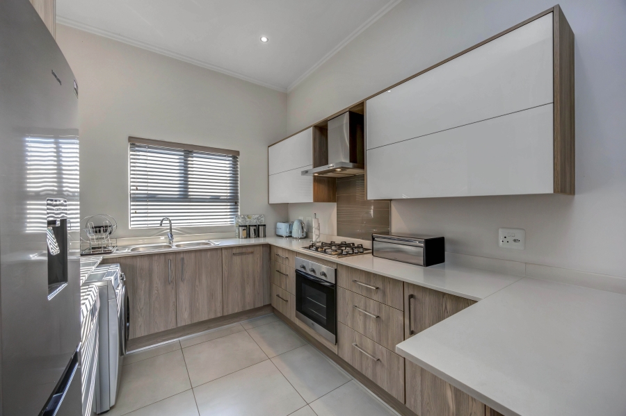 2 Bedroom Property for Sale in Broadacres Gauteng