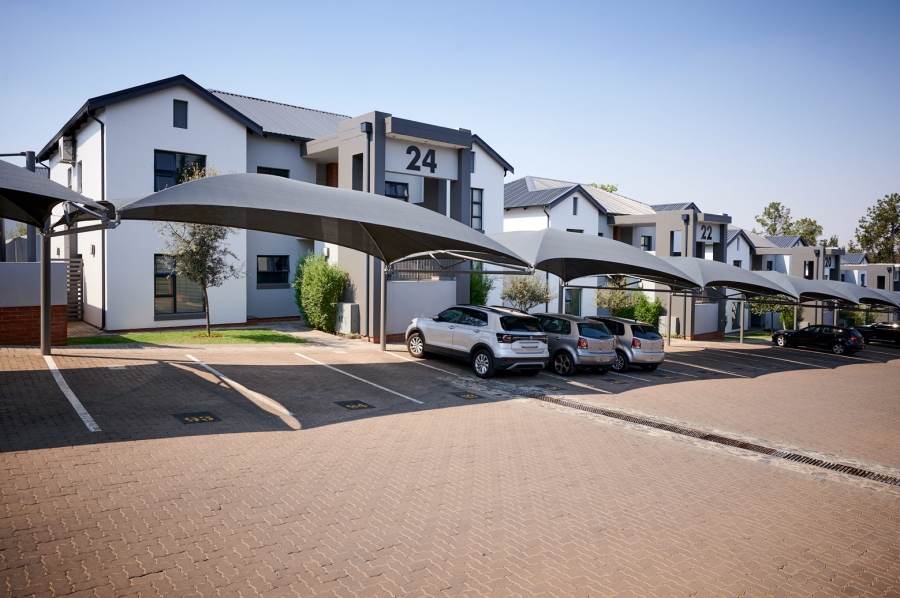 2 Bedroom Property for Sale in Broadacres Gauteng