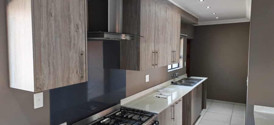 3 Bedroom Property for Sale in Brackenhurst Gauteng