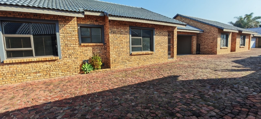 3 Bedroom Property for Sale in Brackenhurst Gauteng