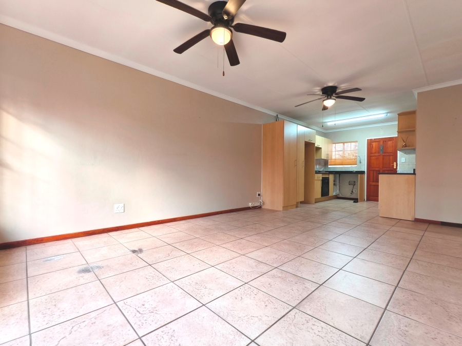 2 Bedroom Property for Sale in The Reeds Gauteng