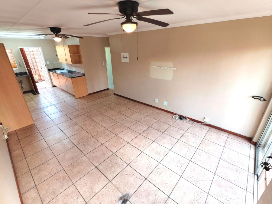 2 Bedroom Property for Sale in The Reeds Gauteng