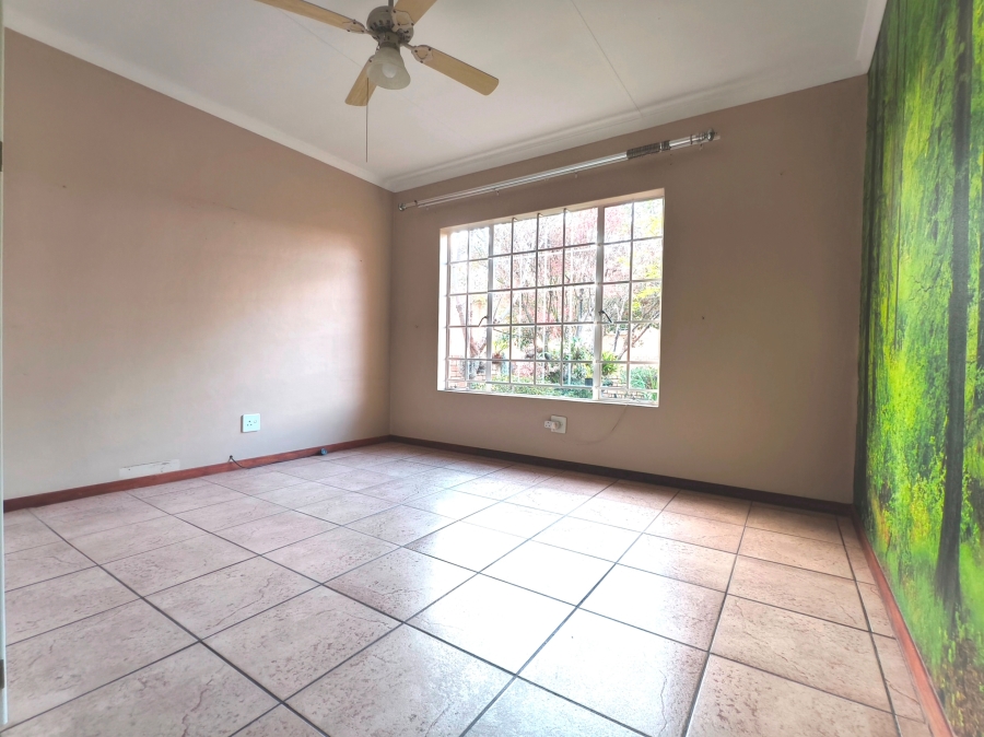 2 Bedroom Property for Sale in The Reeds Gauteng