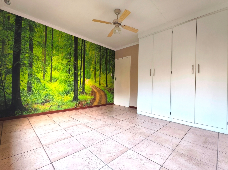 2 Bedroom Property for Sale in The Reeds Gauteng