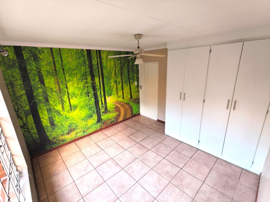 2 Bedroom Property for Sale in The Reeds Gauteng