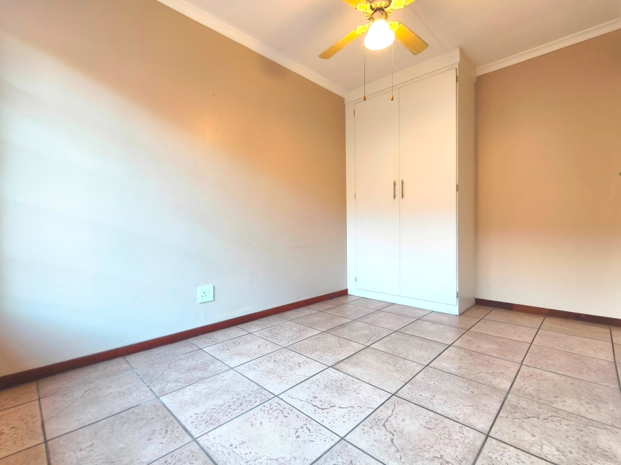 2 Bedroom Property for Sale in The Reeds Gauteng