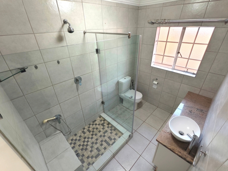 2 Bedroom Property for Sale in The Reeds Gauteng