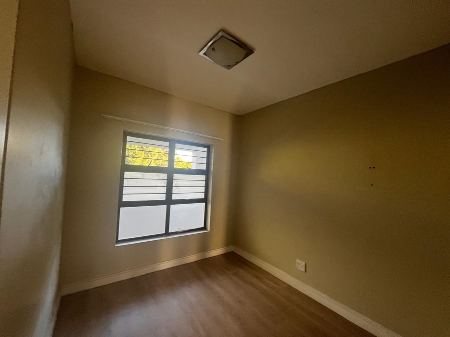 1 Bedroom Property for Sale in Edenburg Gauteng