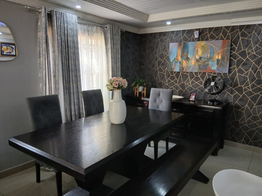 5 Bedroom Property for Sale in Mamelodi East Gauteng