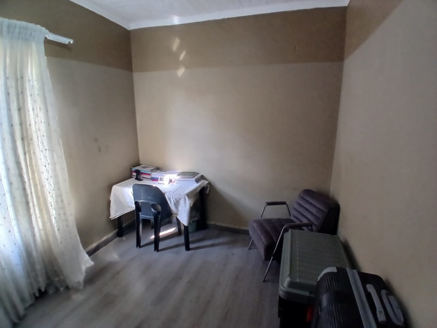 5 Bedroom Property for Sale in Mamelodi East Gauteng