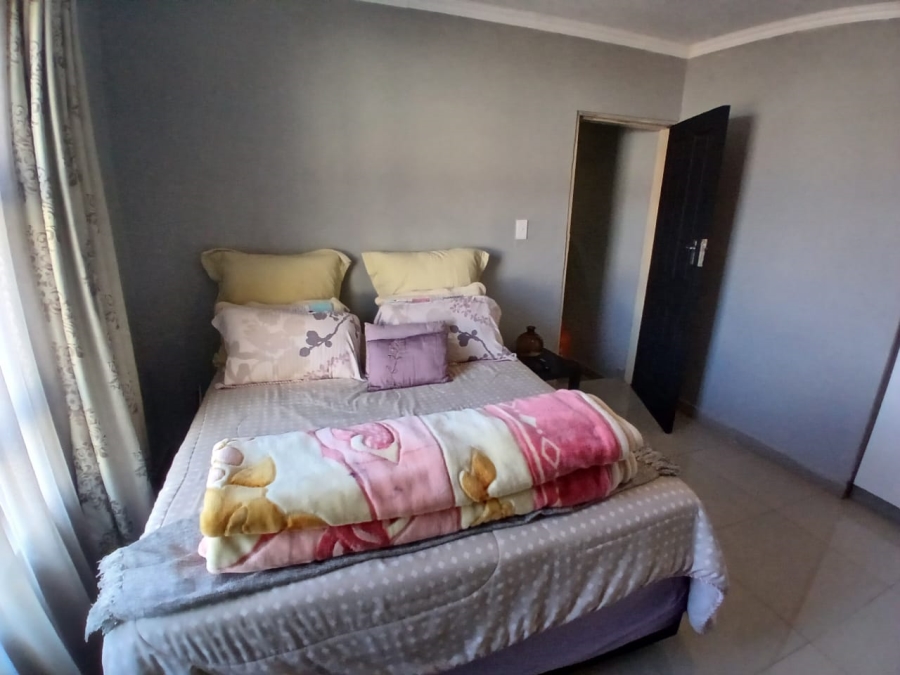 5 Bedroom Property for Sale in Mamelodi East Gauteng