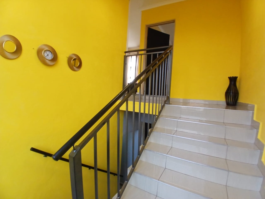 5 Bedroom Property for Sale in Mamelodi East Gauteng