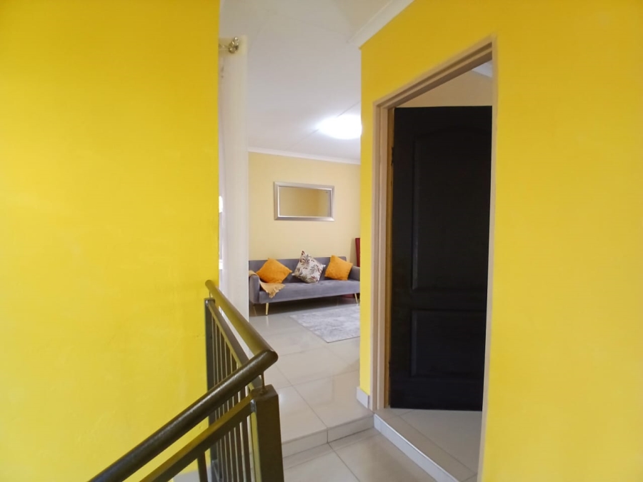5 Bedroom Property for Sale in Mamelodi East Gauteng