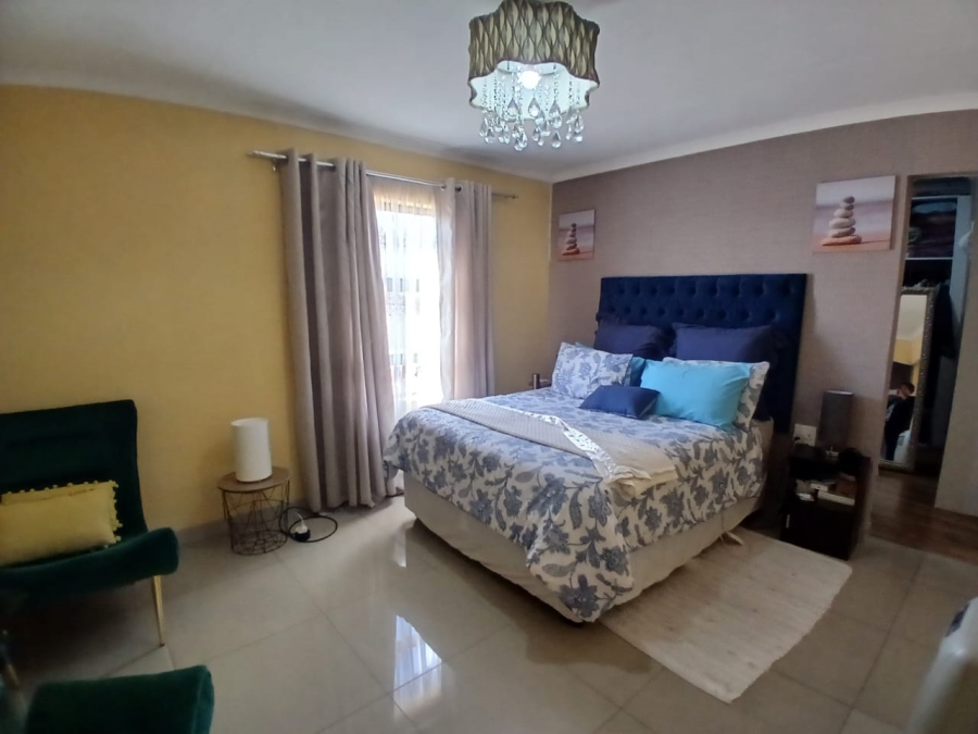 5 Bedroom Property for Sale in Mamelodi East Gauteng