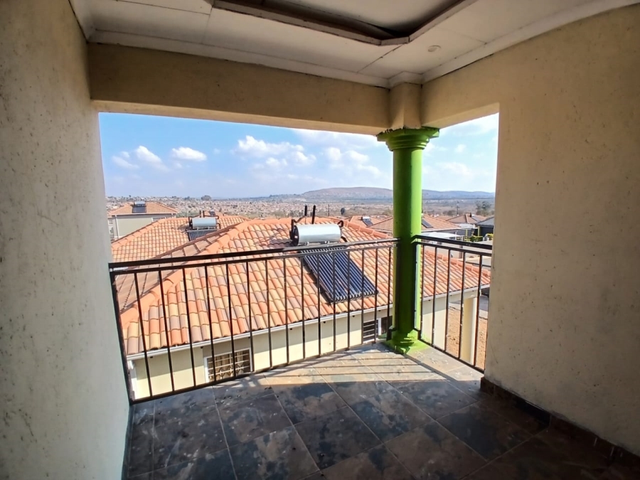 5 Bedroom Property for Sale in Mamelodi East Gauteng