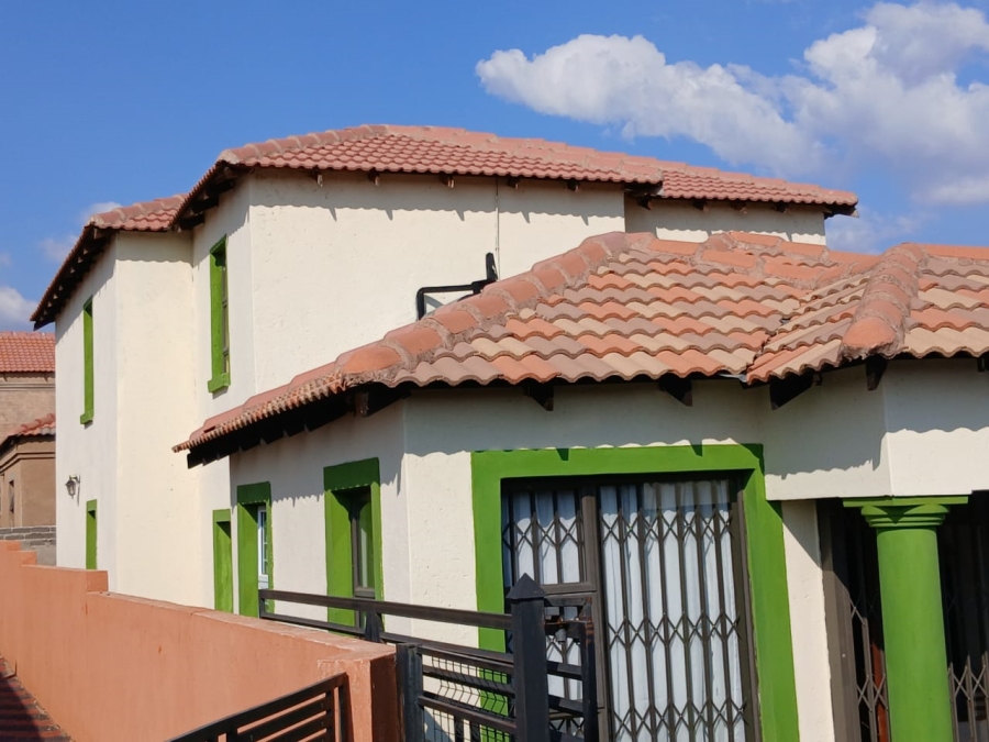 5 Bedroom Property for Sale in Mamelodi East Gauteng
