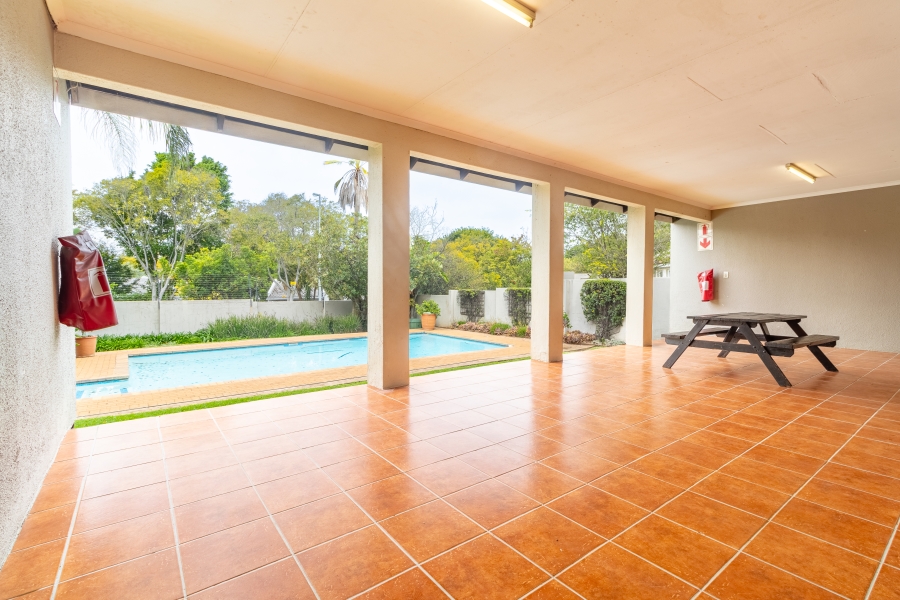 2 Bedroom Property for Sale in Magaliessig Gauteng