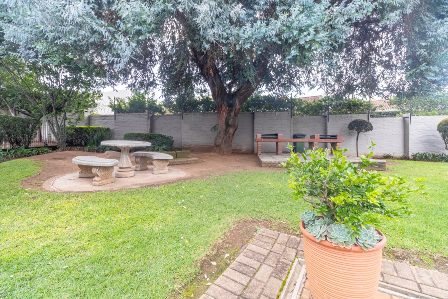 2 Bedroom Property for Sale in Magaliessig Gauteng