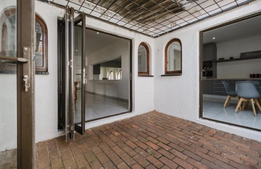 4 Bedroom Property for Sale in Hartzenbergfontein Gauteng