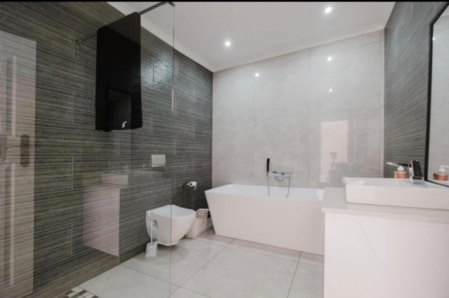4 Bedroom Property for Sale in Hartzenbergfontein Gauteng