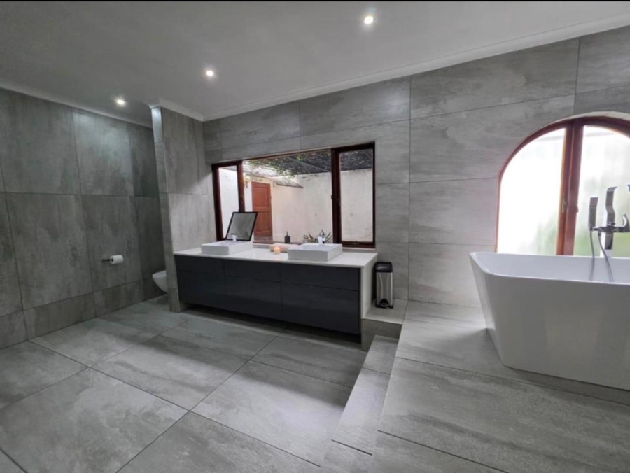 4 Bedroom Property for Sale in Hartzenbergfontein Gauteng