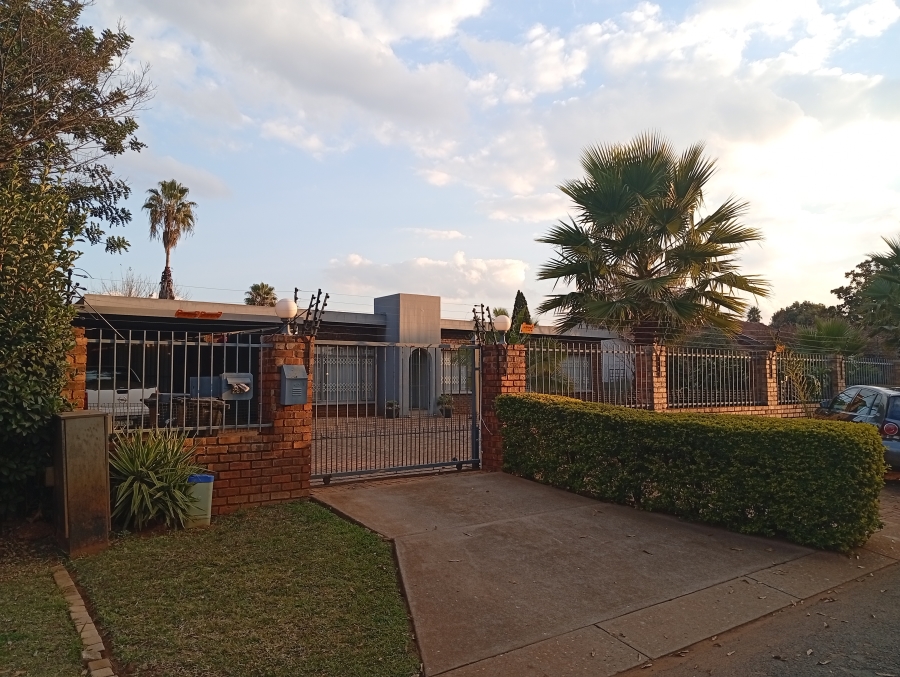 3 Bedroom Property for Sale in Meyerspark Gauteng