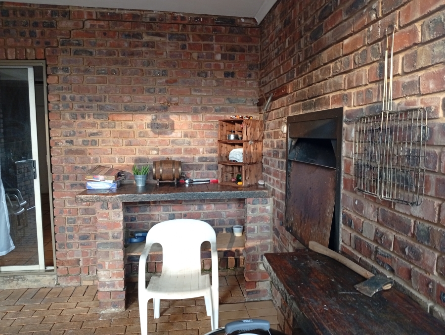 3 Bedroom Property for Sale in Meyerspark Gauteng