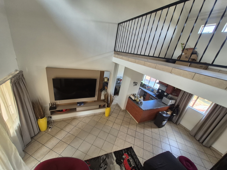 To Let 2 Bedroom Property for Rent in Country View Gauteng